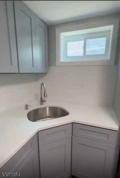 Paterson City, NJ 07501,100 Rosa Parks Blvd #B1B