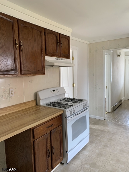 Manville Boro, NJ 08835,51 Gladys Ave