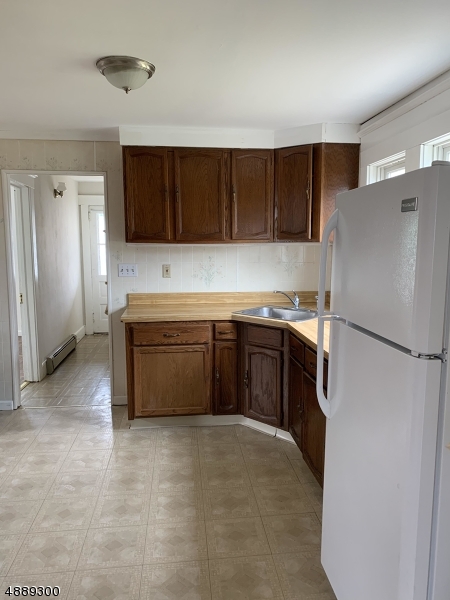 Manville Boro, NJ 08835,51 Gladys Ave