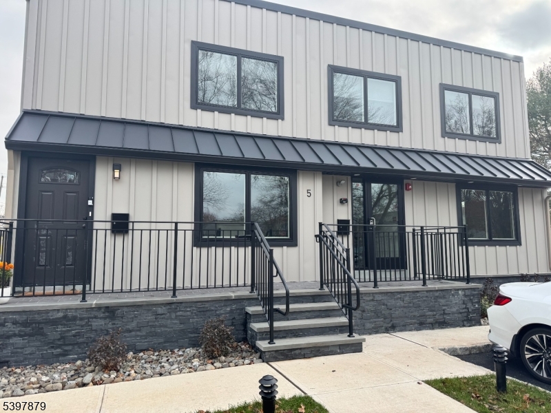 Little Falls Twp., NJ 07424,5 Muller Pl