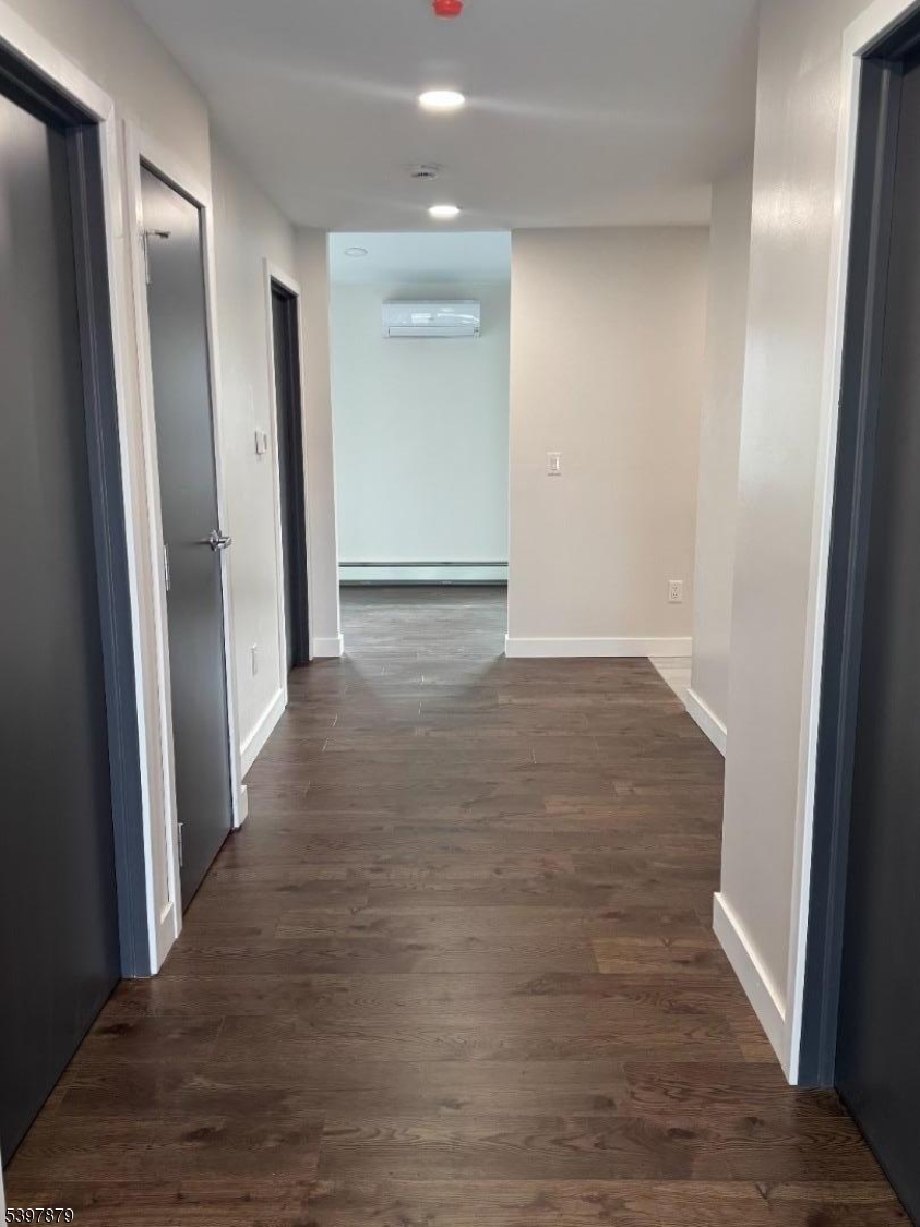 Little Falls Twp., NJ 07424,5 Muller Pl