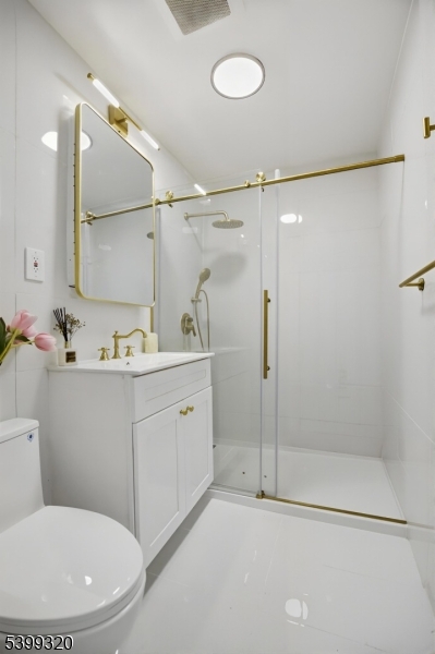 Edison Twp., NJ 08817,71 College Dr