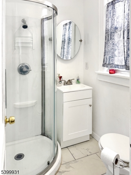 Passaic City, NJ 07055,18 Guenther Pl