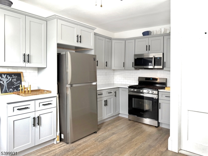 Passaic City, NJ 07055,18 Guenther Pl