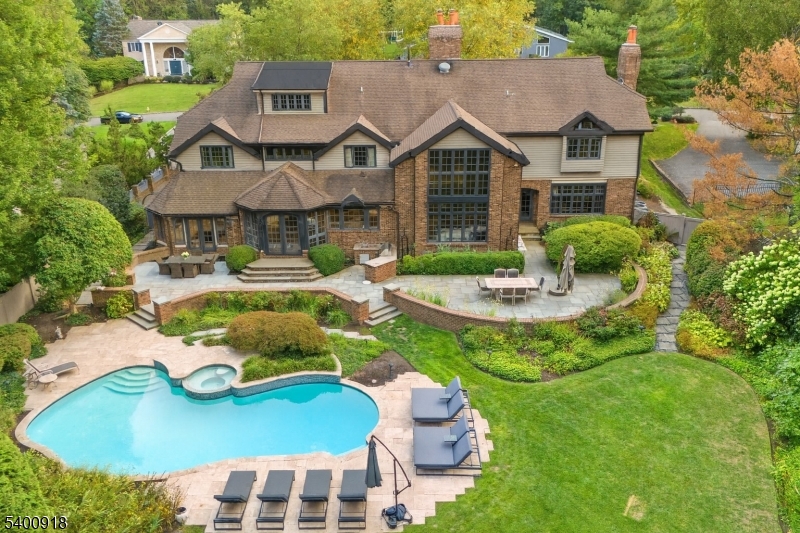 54 Hamilton Dr East, North Caldwell Boro, NJ 07006