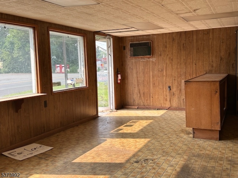 Andover Twp., NJ 07860,471 Rt 206