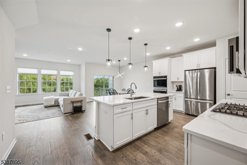 29 LILAC DRIVE, Warren Twp., NJ 07059