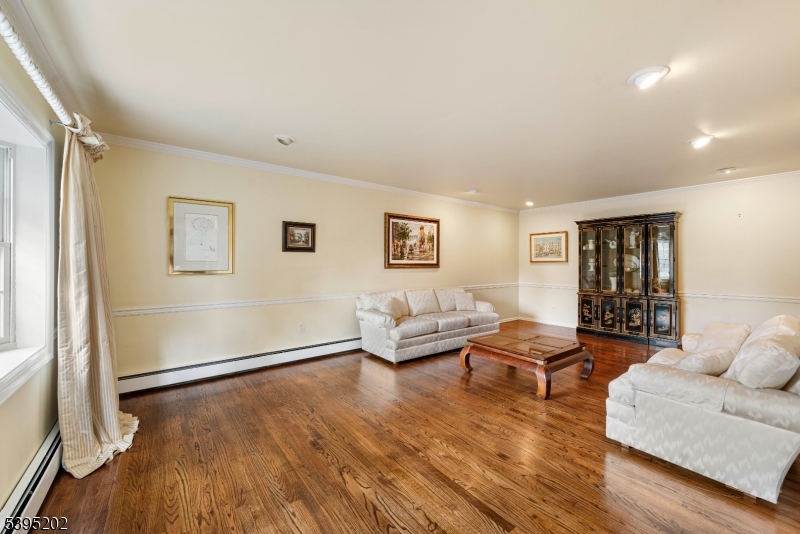 Scotch Plains Twp., NJ 07076,2 Unami Ln