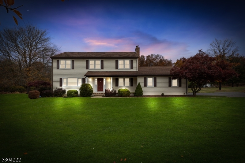 9 Weavers Ln, Readington Twp., NJ 08889