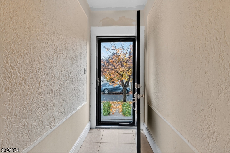 Plainfield City, NJ 07062,812 E 6Th St