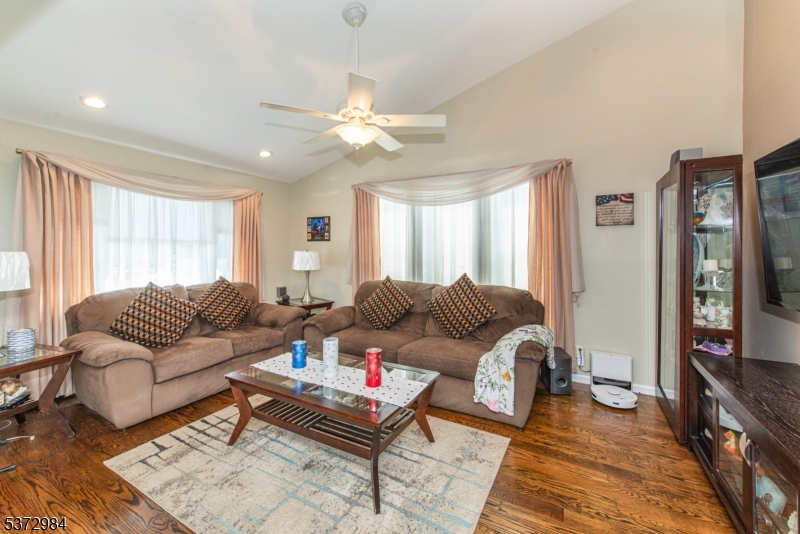 Parsippany-troy Hills Twp., NJ 07034,74 Longview Ave