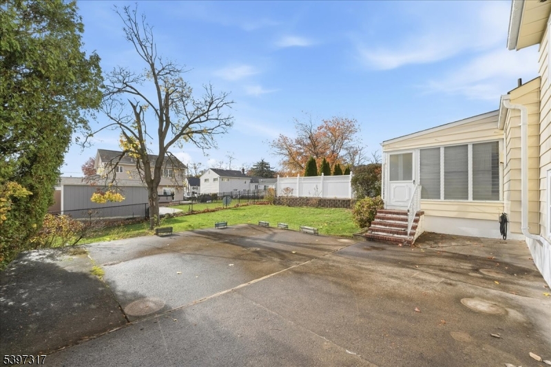 Clifton City, NJ 07013,27 Mountainview Dr