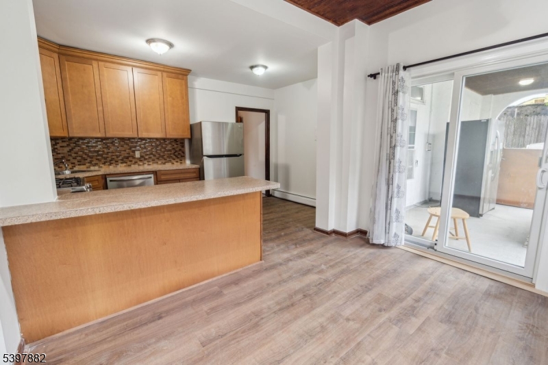 Jersey City, NJ 07307,310 Paterson Plank Rd #1R