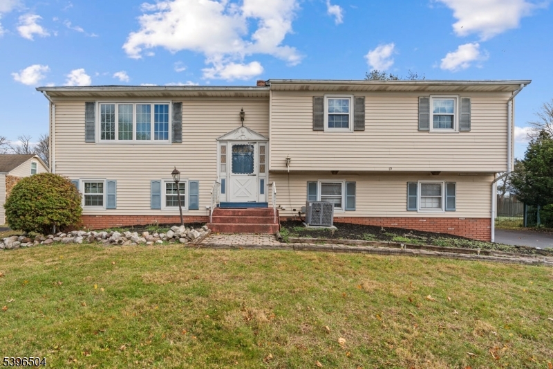 Bridgewater Twp., NJ 08807,10 Red Oak Way