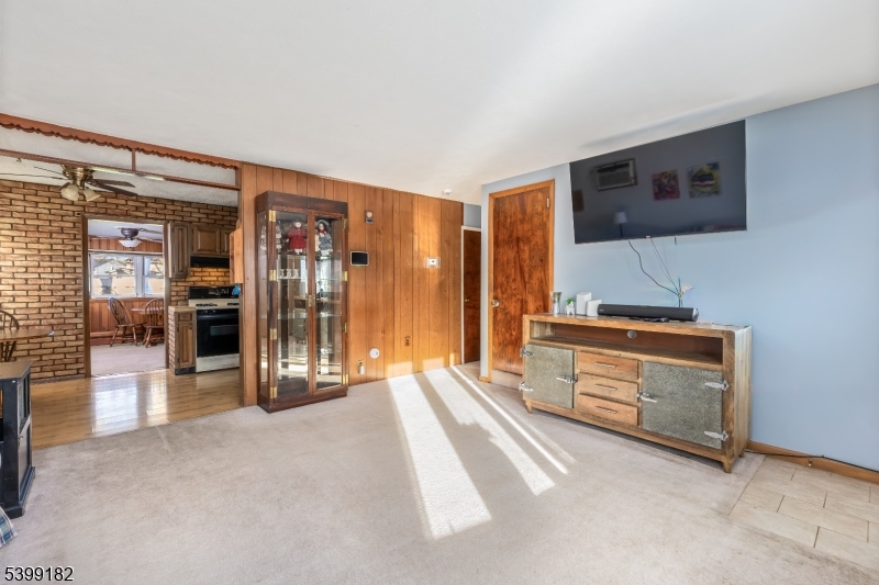 Carteret Boro, NJ 07008,98 Wortylko St