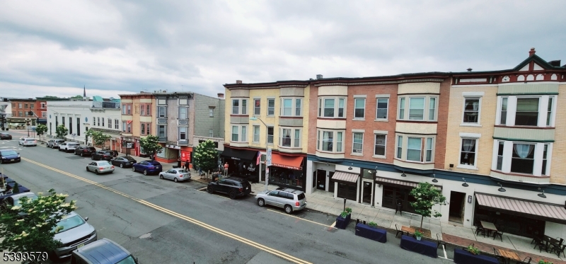 Westfield Town, NJ 07090,133 E Broad St