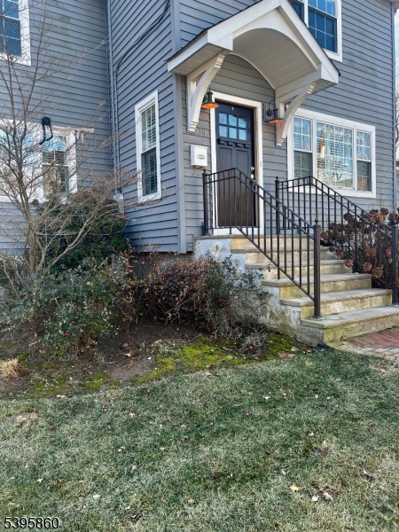 Montclair Twp., NJ 07042,39 Gray St