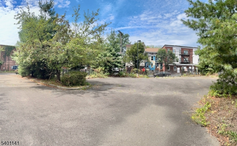 Paterson City, NJ 07522,66-68 N Main St