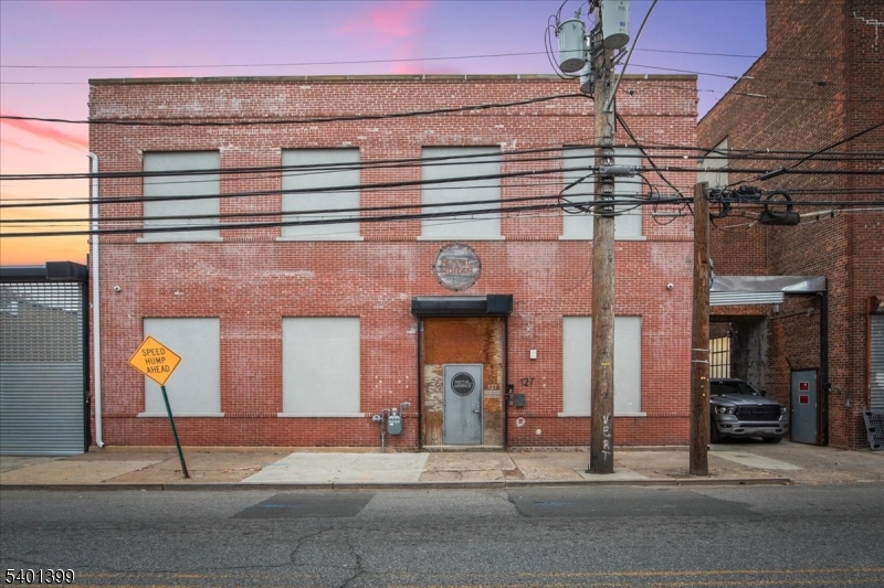 127 Coit St, Irvington Twp., NJ 07111