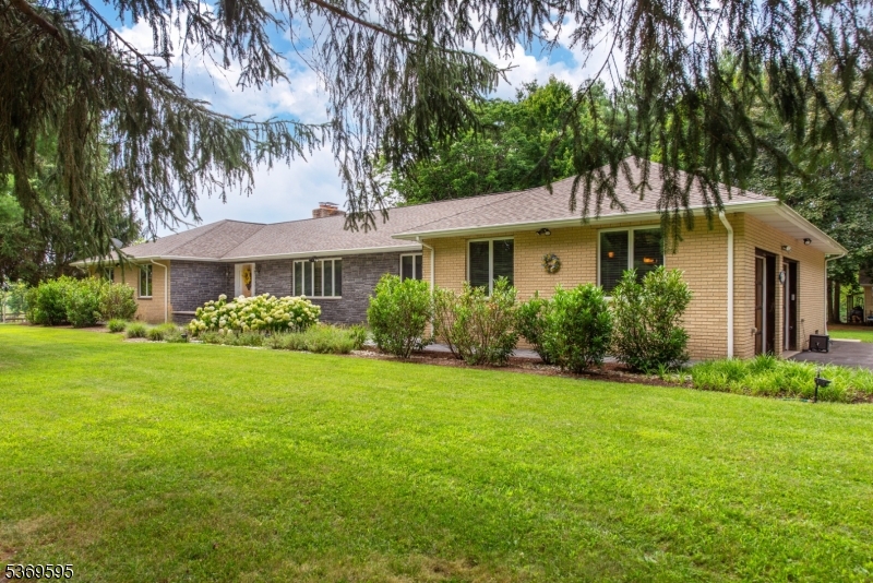 6 Cherry Ln, Blairstown Twp., NJ 07825