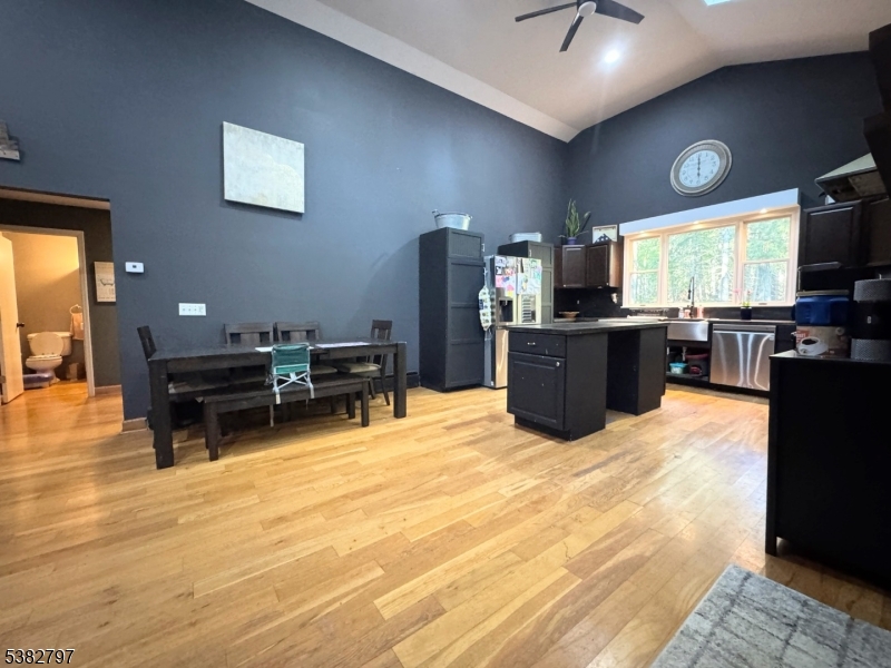 Sandyston Twp., NJ 07826,11 Hirams Grove Rd