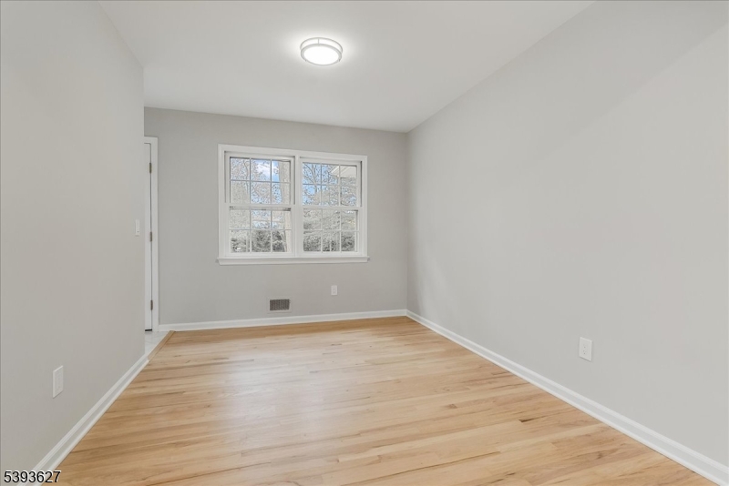 Springfield Twp., NJ 07081,64 Highlands Ave