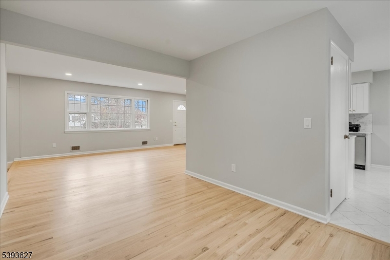 Springfield Twp., NJ 07081,64 Highlands Ave