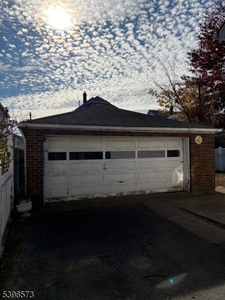 Clifton City, NJ 07011,23 Barrington Ave