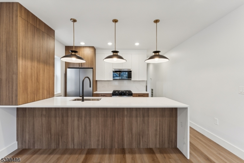 84 Hollywood Ave #1, East Orange City, NJ 07018