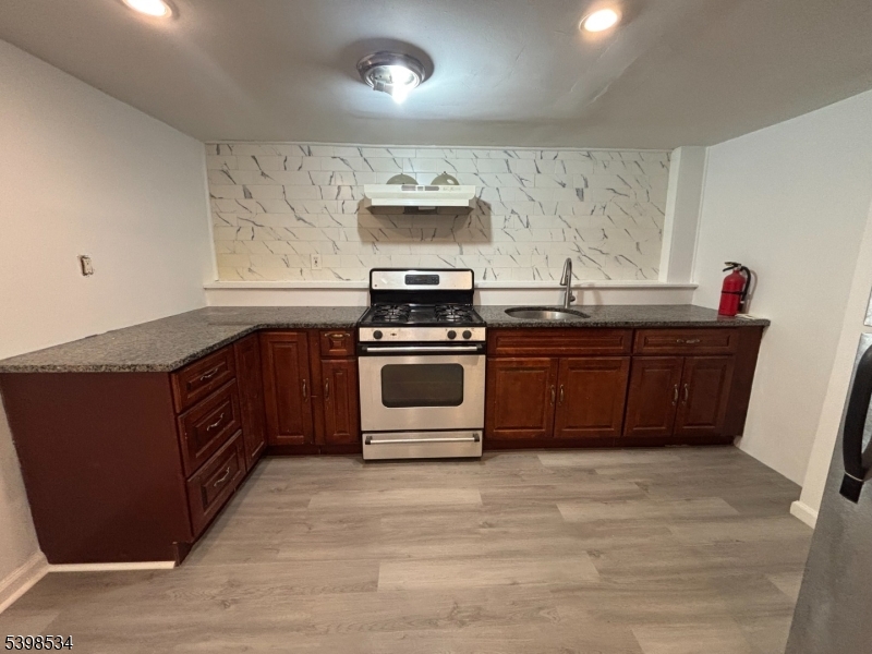 Elizabeth City, NJ 07206,540 Marshall St