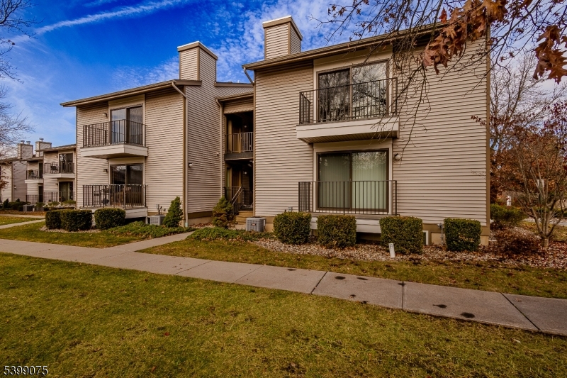 Union Twp., NJ 08809,17 Sam Bonnell Dr #17