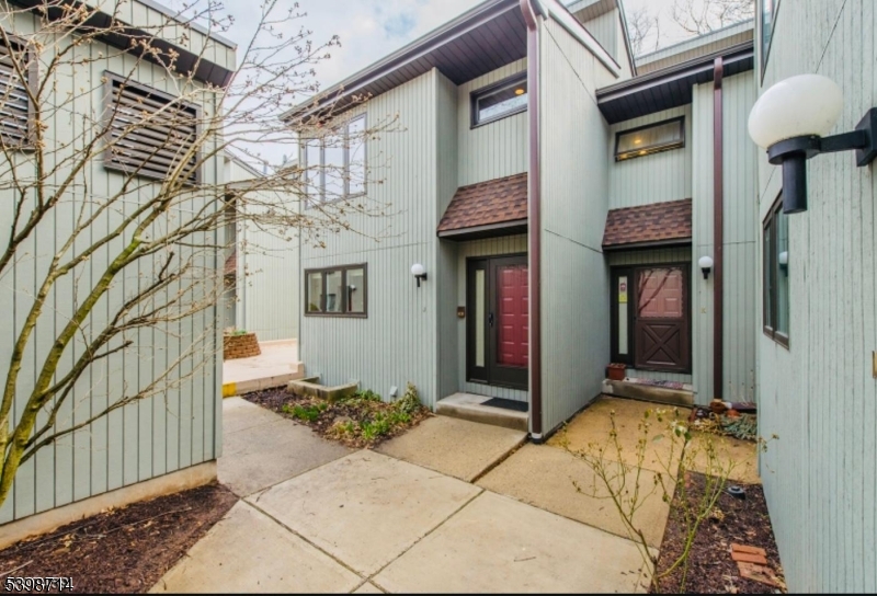 Maplewood Twp., NJ 07040,14 Highland Pl #C
