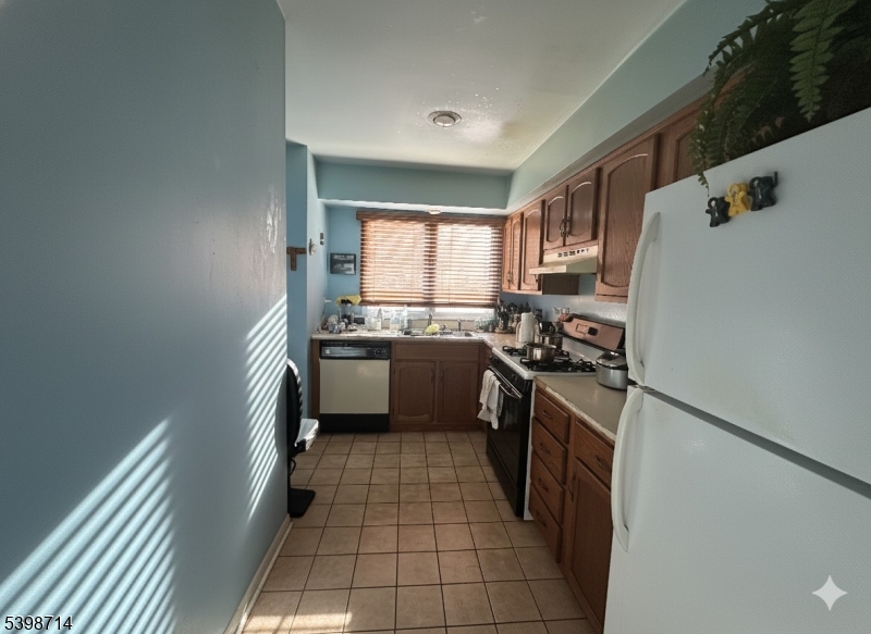 Maplewood Twp., NJ 07040,14 Highland Pl #C