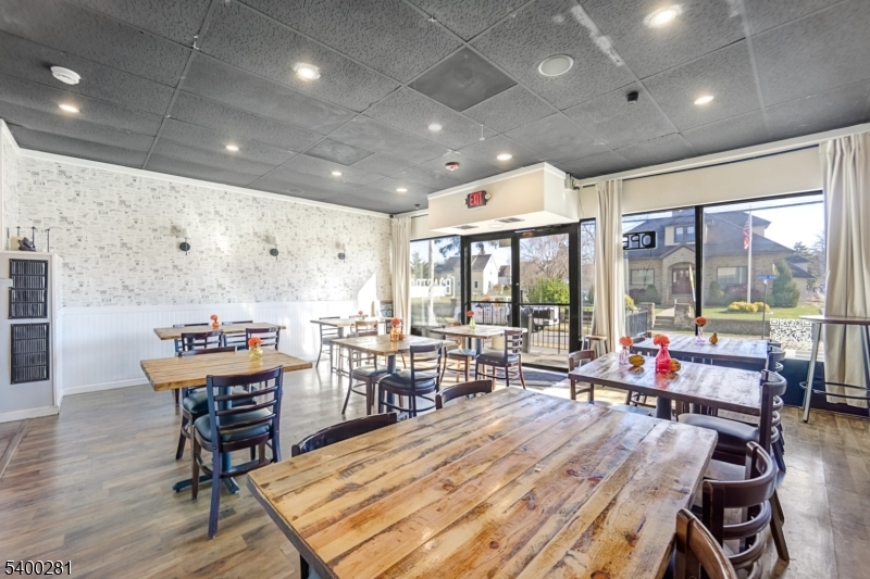 Wallington Boro, NJ 07057,109 Locust Ave