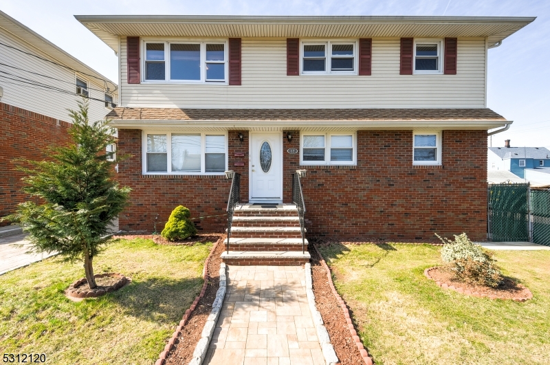 Lodi Boro, NJ 07644,12 Mckinley Ave #1