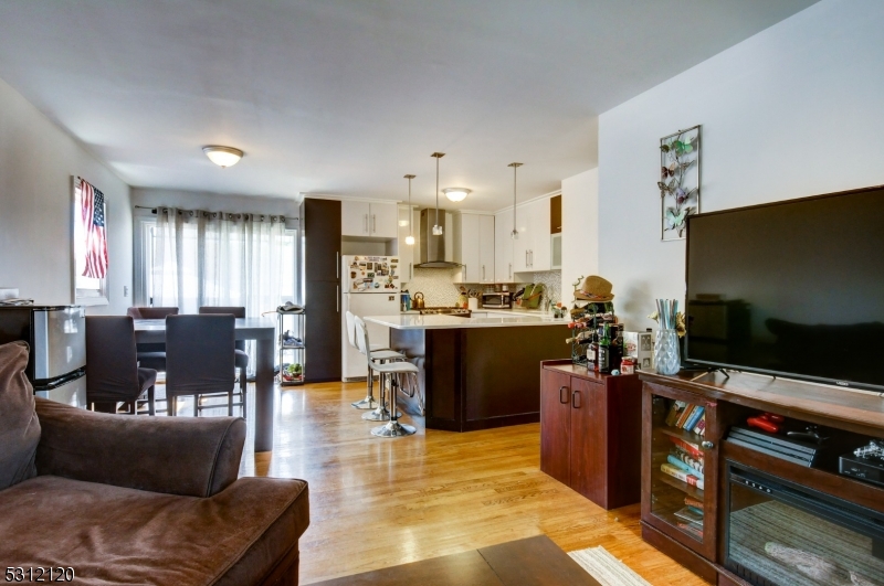 Lodi Boro, NJ 07644,12 Mckinley Ave #1