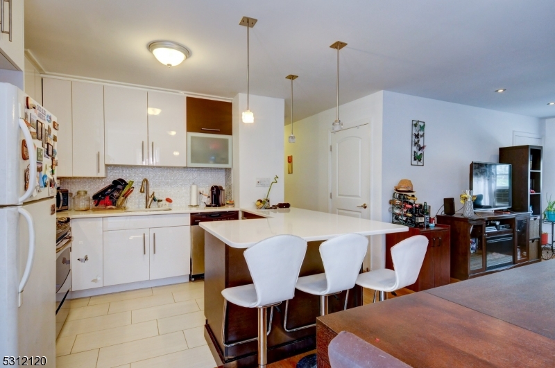 Lodi Boro, NJ 07644,12 Mckinley Ave #1