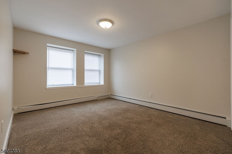 Flemington Boro, NJ 08822,53A Broad St