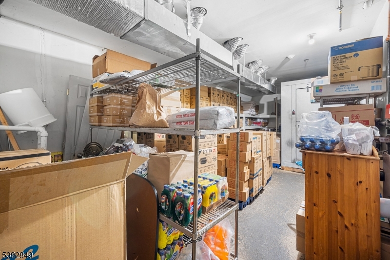 Paterson City, NJ 07522,465 Union Ave