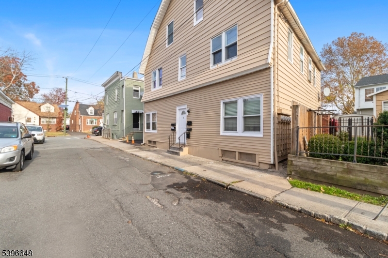 Union Twp., NJ 07088,6 Oswald Pl #3a