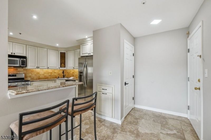 Bernards Twp., NJ 07920,103 Potomac Dr