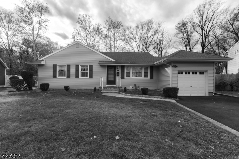 Hillside Twp., NJ 07205,169 Valley View Rd