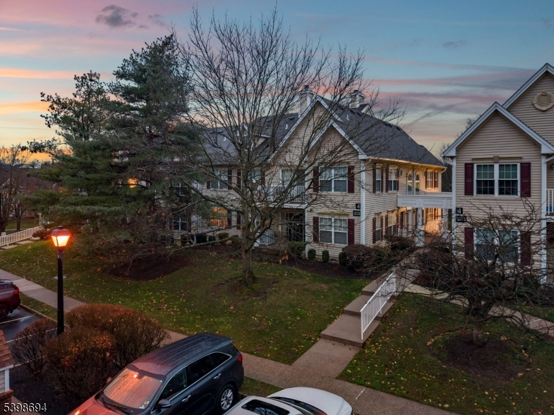 Branchburg Twp., NJ 08876,420 Azalea Ter #420