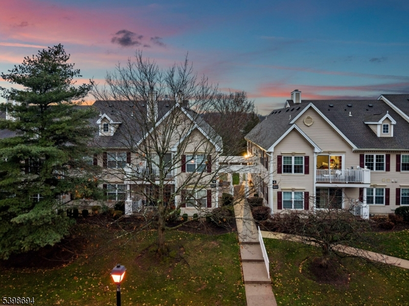 Branchburg Twp., NJ 08876,420 Azalea Ter #420