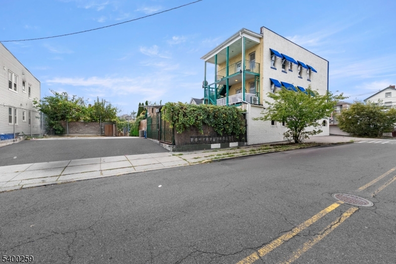 Elizabeth City, NJ 07201,515 Jackson Ave