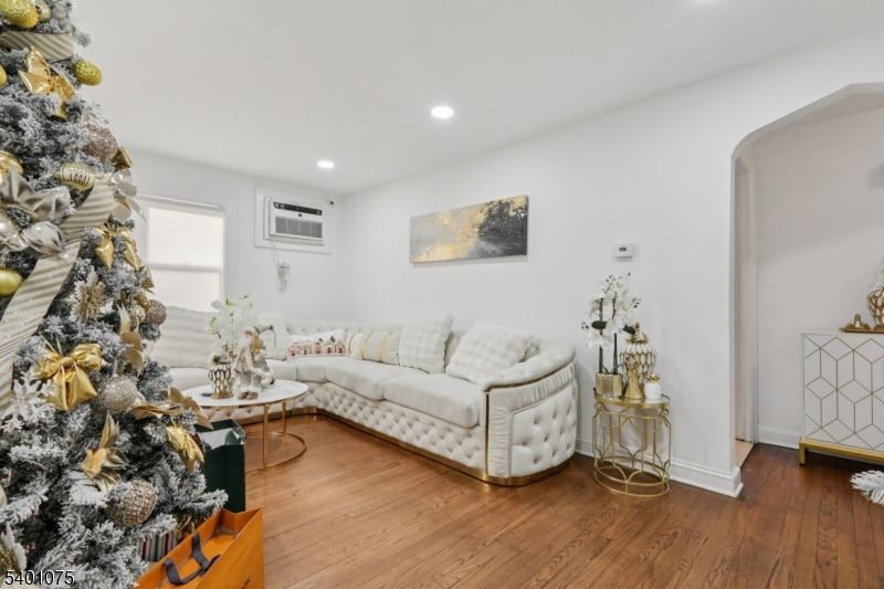 Clifton City, NJ 07011,102 Sheridan Ave