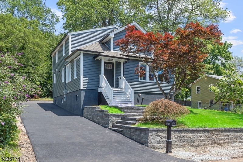 234 High St, Long Hill Twp., NJ 07980
