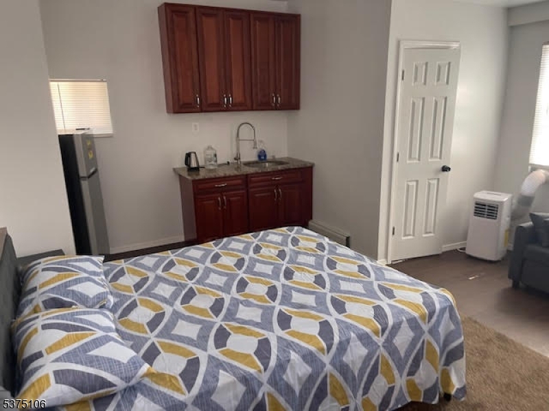 Linden City, NJ 07036,2420 E Edgar Rd