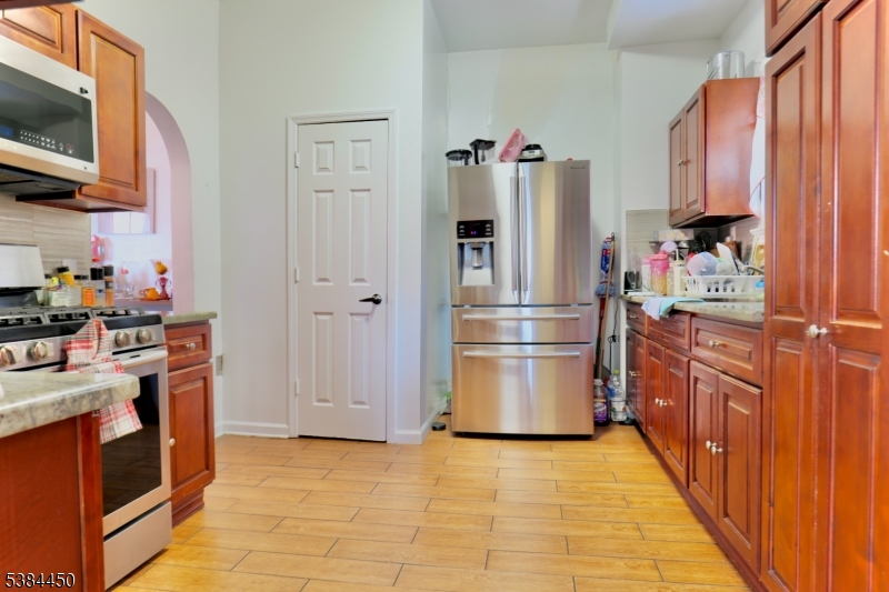 Elizabeth City, NJ 07202,237 South St