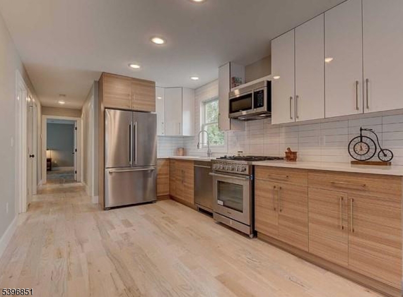 Montclair Twp., NJ 07042,81 Mission St